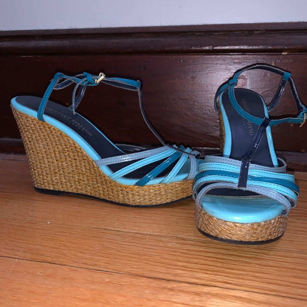 Blue wedges